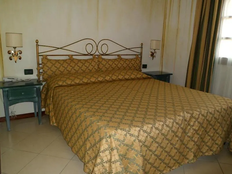 Hotel Terra Di Gallura 布多尼